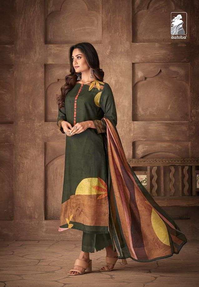Stunning And Designer Silk Suit Design Ideas | Modern Plain Silk Suits  Design | Kurti designs latest, Silk kurti designs, Plain kurti designs