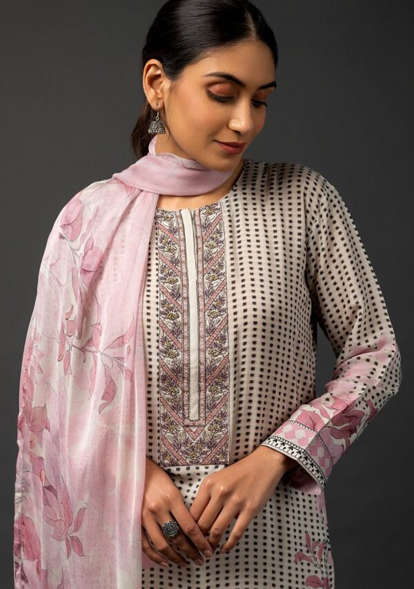 My Fashion Road Naariti Zehra Muslin Printed Handwork Designer Unstitched Suit | Pink
