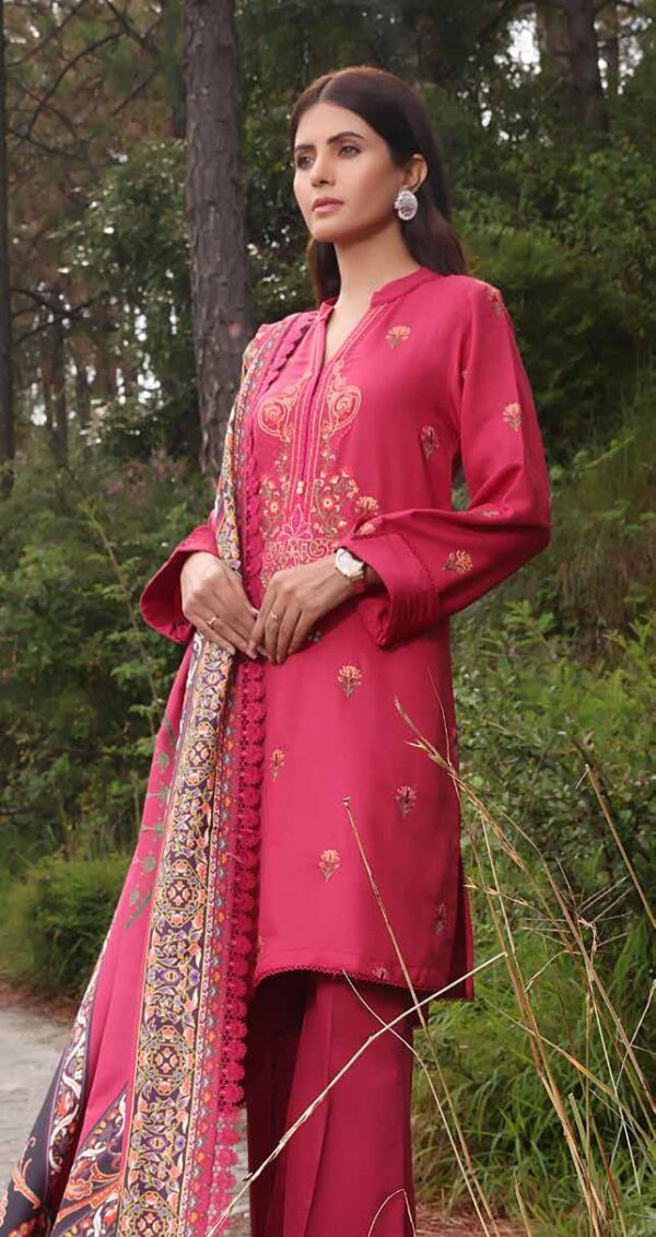 My Fashion Road Gul Ahmed Winter Premium Collection 2023 | AP32010