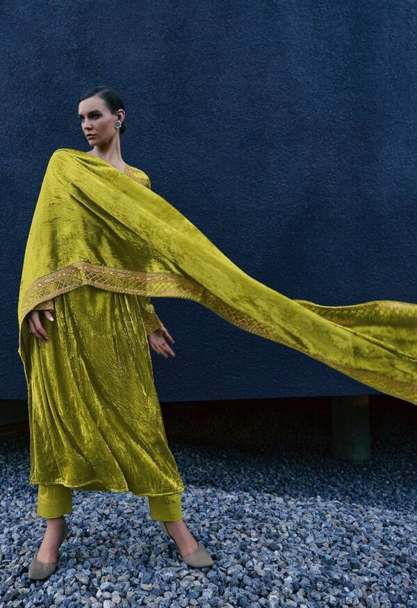 My Fashion Road Aiqa Edinburgh Fancy Designer Velvet Salwar Suit | 8605