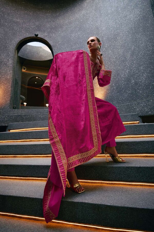 My Fashion Road Aiqa Edinburgh Fancy Designer Velvet Salwar Suit | 8607
