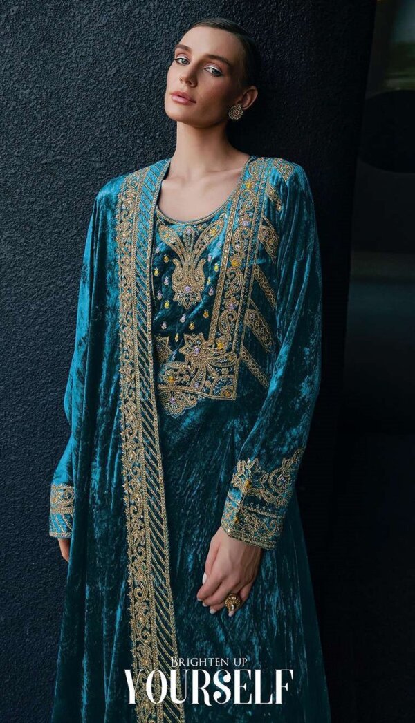 My Fashion Road Aiqa Edinburgh Fancy Designer Velvet Salwar Suit | 8601