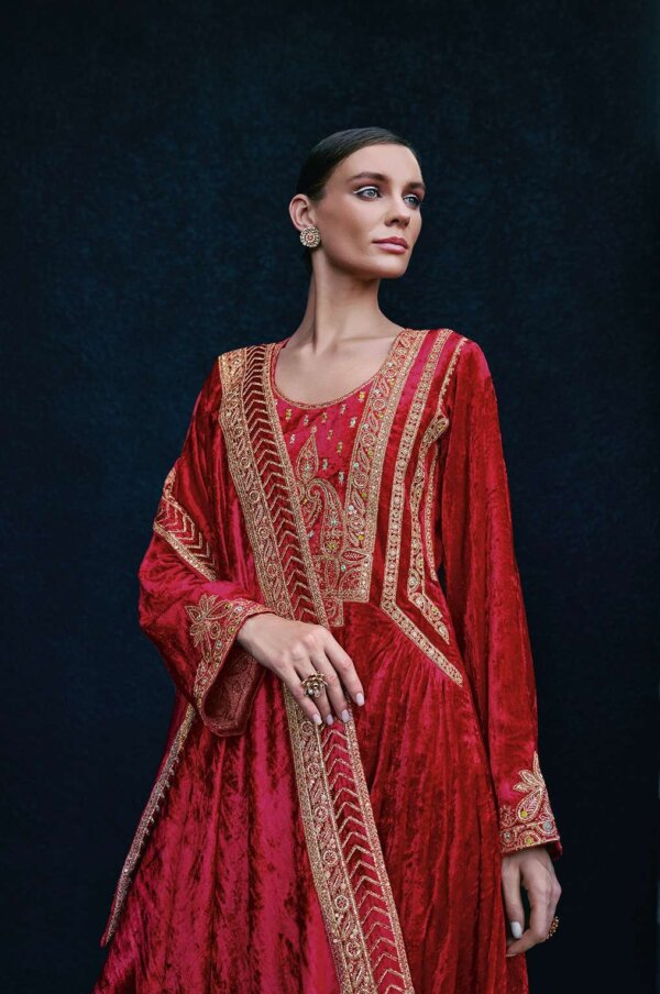 My Fashion Road Aiqa Edinburgh Fancy Designer Velvet Salwar Suit | 8602