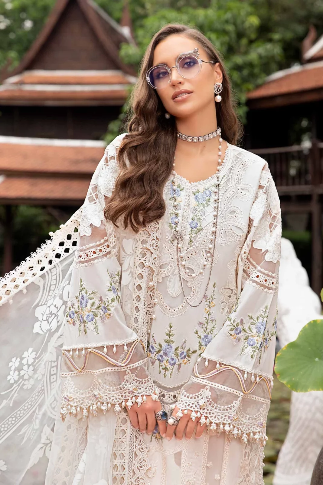 My Fashion Road MARIA B Luxury EID Lawn Unstitched Collection 2024 | EID LAWN-24-04 My Fashion Road MARIA B Luxury EID Lawn Unstitched Collection 2024 | EID LAWN-24-04