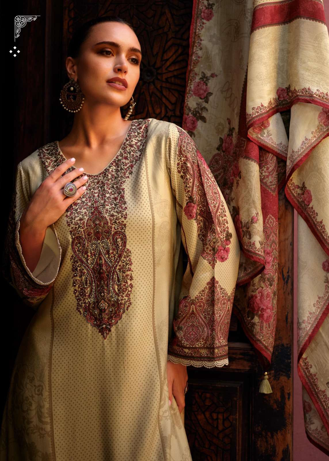 My Fashion Road Varsha Gulab Exclusive Fancy Viscose Winter Pashmina Ladies Unstitched Suit | GB-02 My Fashion Road Varsha Gulab Exclusive Fancy Viscose Winter Pashmina Ladies Unstitched Suit | GB-02