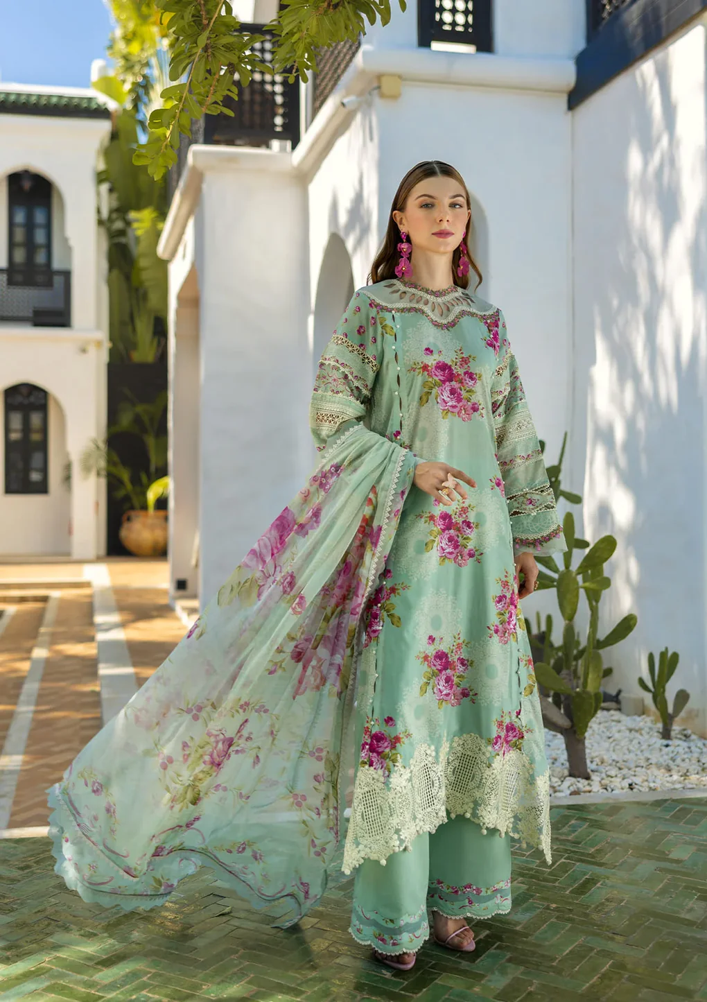 My Fashion Road Elaf Signature Latest Collection Lawn 2025 | ETS-03A My Fashion Road Elaf Signature Latest Collection Lawn 2025 | ETS-03A