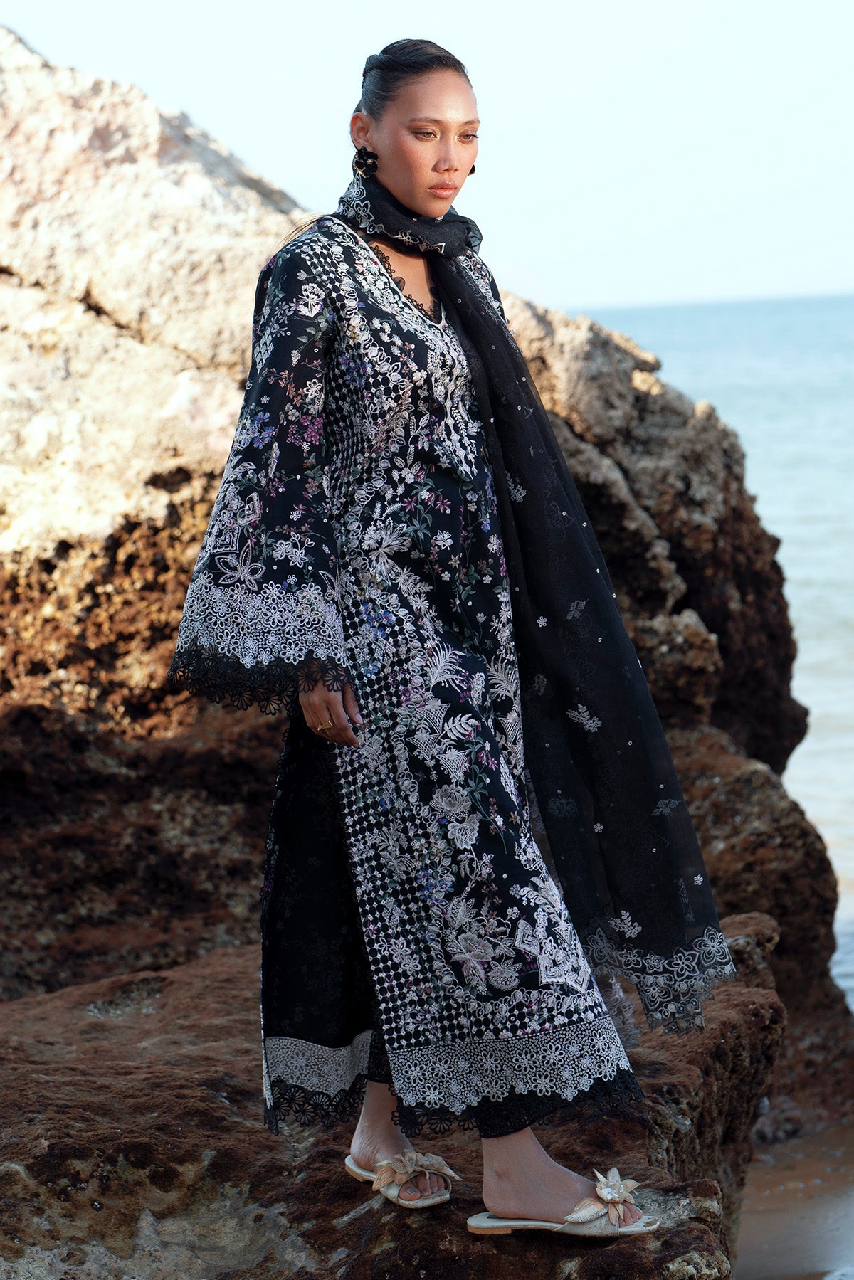 My Fashion Road Summer Together by Afrozeh Lawn Collection Suit 2025 | Saffron Jasper My Fashion Road Summer Together by Afrozeh Lawn Collection Suit 2025 | Saffron Jasper