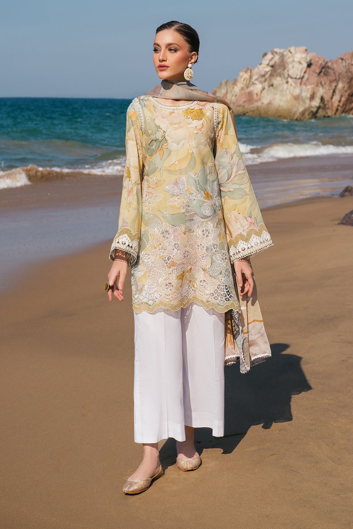 My Fashion Road Baroque Summer Lawn Unstitched Collection 2025 | UF-4120 My Fashion Road Baroque Summer Lawn Unstitched Collection 2025 | UF-4120