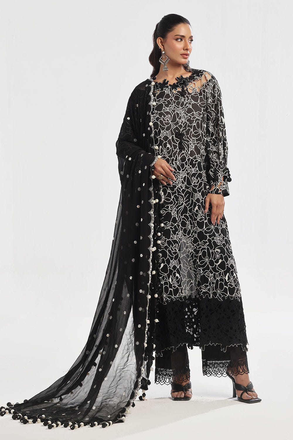 My Fashion Road Gul Ahmed Premium Luxury Lawn Unstitched Collection 2025 | LSV-52002 My Fashion Road Gul Ahmed Premium Luxury Lawn Unstitched Collection 2025 | LSV-52002