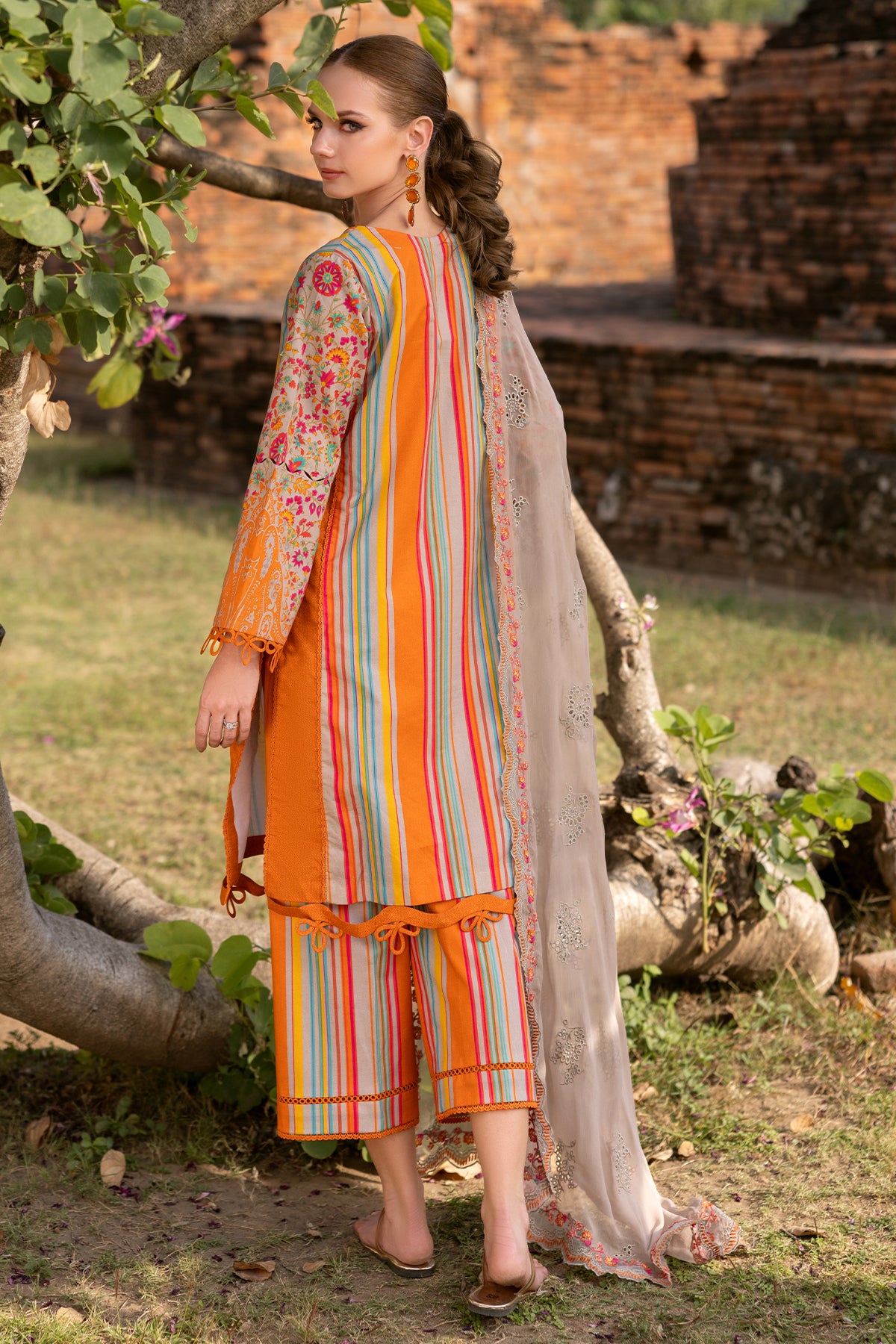 My Fashion Road Charizma Print Melody Vol 1 Unstitched Collection 2025 | PM5-04 My Fashion Road Charizma Print Melody Vol 1 Unstitched Collection 2025 | PM5-04