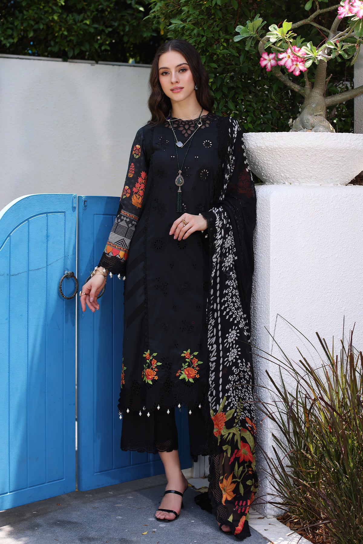 My Fashion Road Charizma Reem Lawn Unstitched Collection 2025 | CRS4-19 My Fashion Road Charizma Reem Lawn Unstitched Collection 2025 | CRS4-19