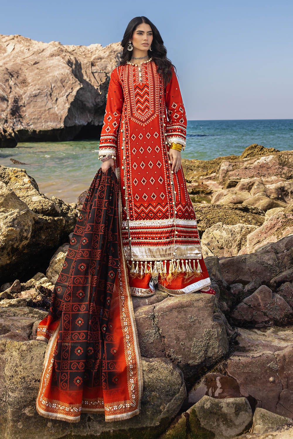 My Fashion Road Gul Ahmed Chunri Lawn Unstitched Collection 2025 | CL-52443 My Fashion Road Gul Ahmed Chunri Lawn Unstitched Collection 2025 | CL-52443