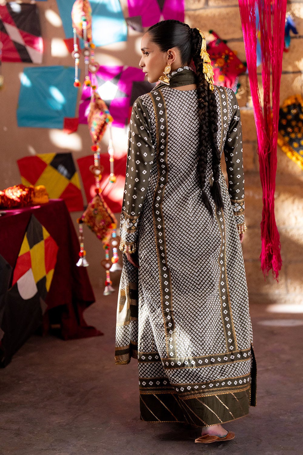 My Fashion Road Gul Ahmed Chunri Lawn Unstitched Collection 2025 | CL-52401 B My Fashion Road Gul Ahmed Chunri Lawn Unstitched Collection 2025 | CL-52401 B