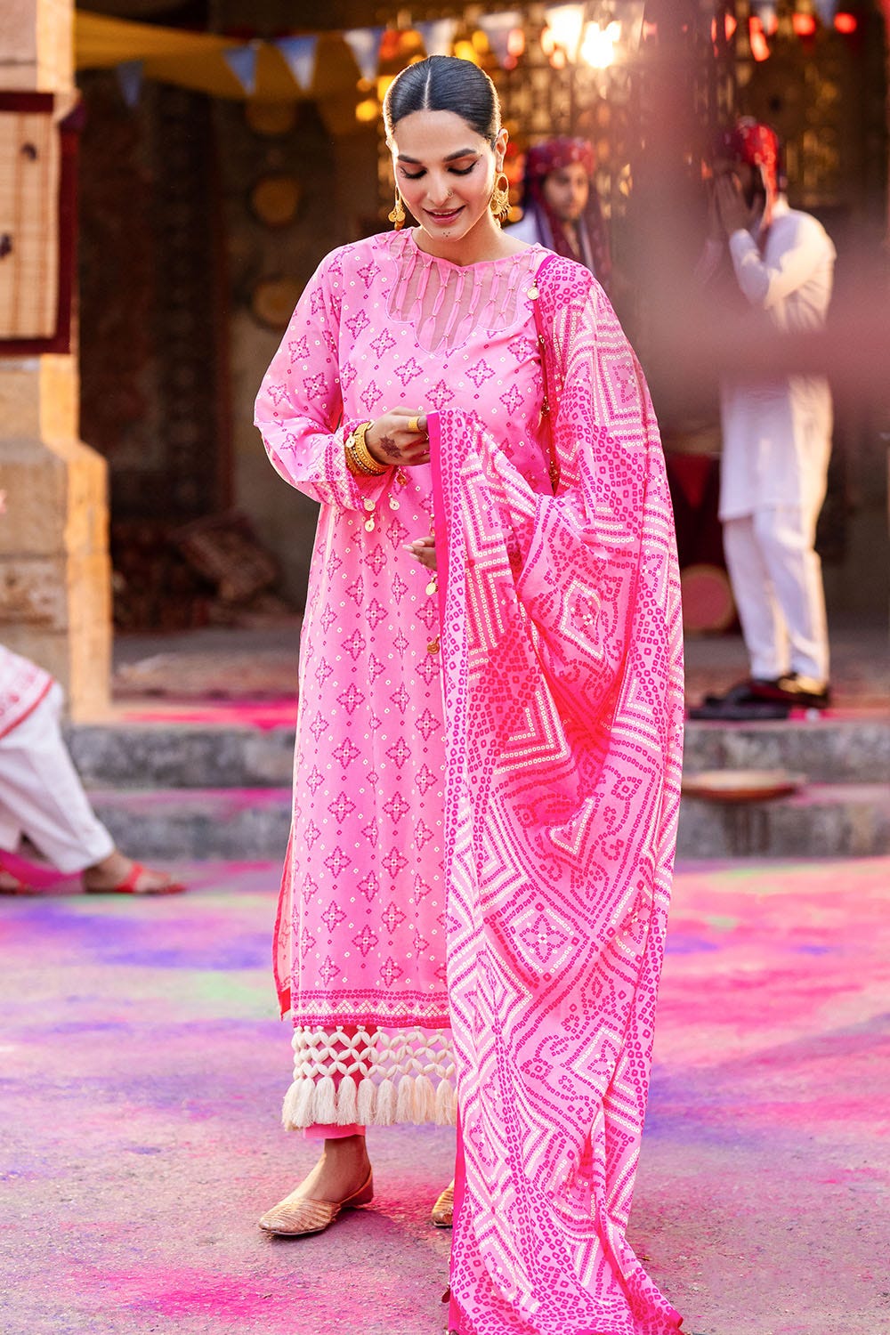 My Fashion Road Gul Ahmed Chunri Lawn Unstitched Collection 2025 | CL-42315 B My Fashion Road Gul Ahmed Chunri Lawn Unstitched Collection 2025 | CL-42315 B