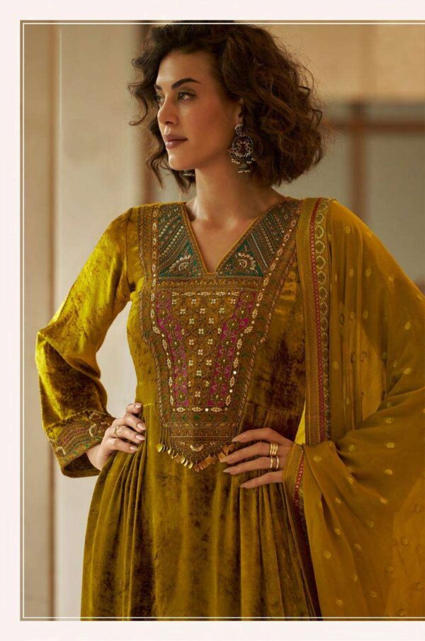 My Fashion Road Aiqa Qealiz Partywear Style Velvet Designer Suit | A – 2402
