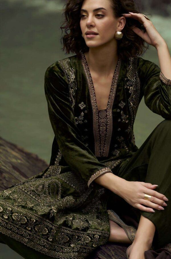 My Fashion Road Aiqa The Lady Of The Lake Latest Designer Velvet Partywear Dress | A – 1806