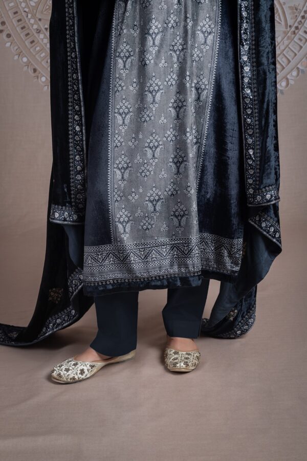 My Fashion Road Naariti Velvet Winter Unstitched Collection Ladies Suit – F