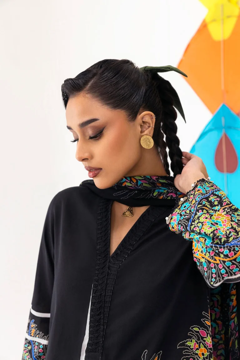 My Fashion Road Sana Safinaz Mahay Spring ’26 Unstitched Suit Vol. 1 | 004B My Fashion Road Sana Safinaz Mahay Spring ’26 Unstitched Suit Vol. 1 | 004B