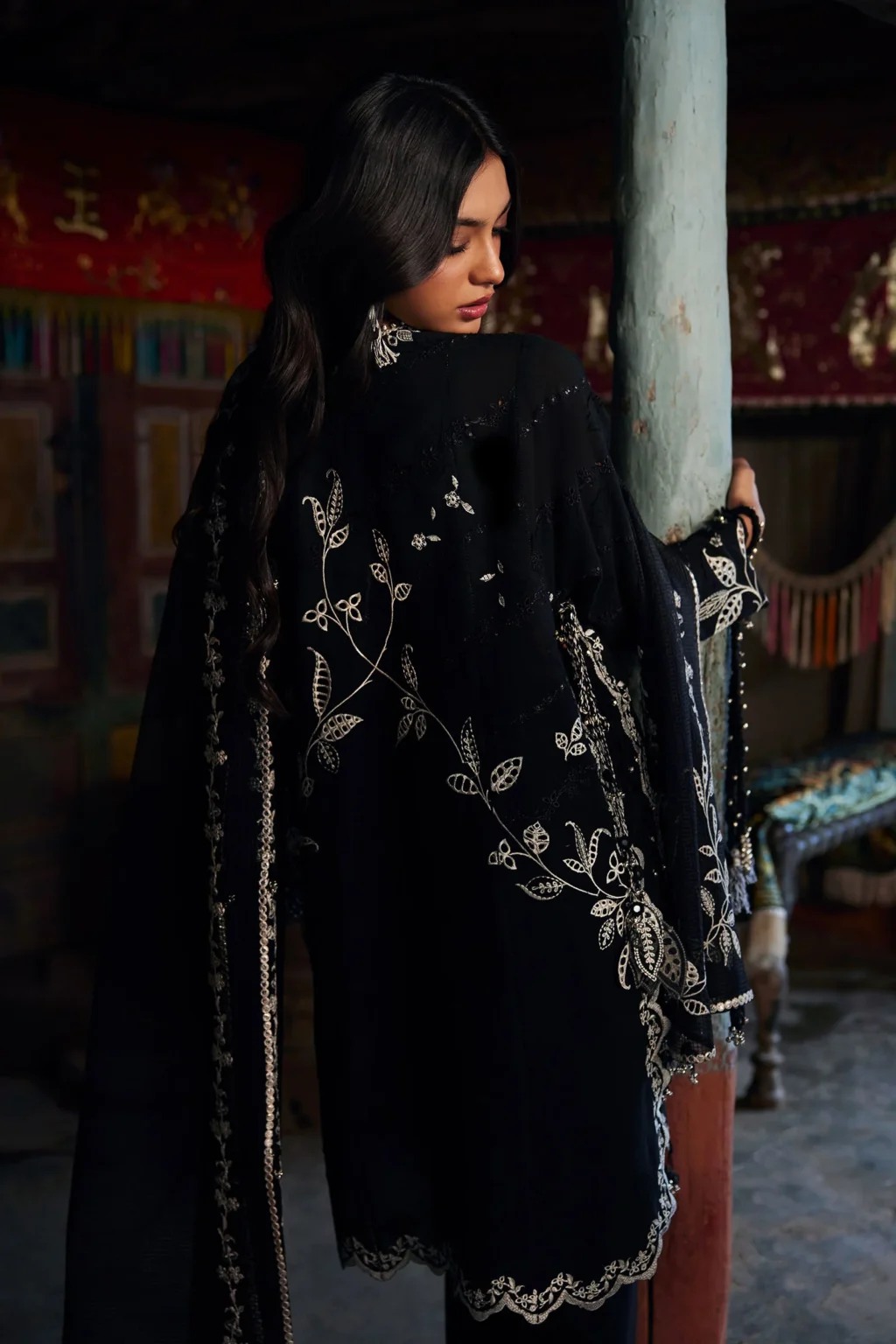 My Fashion Road Zaha Luxury Lawn Collection 2026 | 05 B My Fashion Road Zaha Luxury Lawn Collection 2026 | 05 B