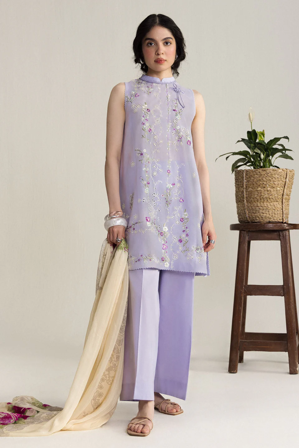 My Fashion Road Coco by Zara Shahjahan Lawn Suit Edit 2 2026 – Yura-3B My Fashion Road Coco by Zara Shahjahan Lawn Suit Edit 2 2026 – Yura-3B