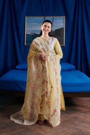 My Fashion Road Maryam Hussain Pakistani Luxury Lawn Suit | Titli