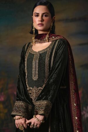My Fashion Road Aiqa Noor E Riwaaz Partywear Velvet Suit | I-5