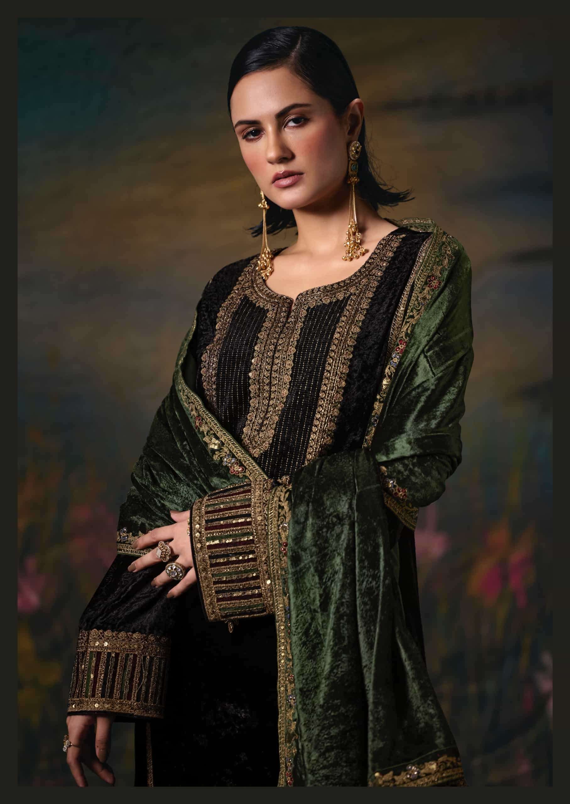 My Fashion Road Aiqa Noor E Riwaaz Partywear Velvet Suit | I-4 My Fashion Road Aiqa Noor E Riwaaz Partywear Velvet Suit | I-4