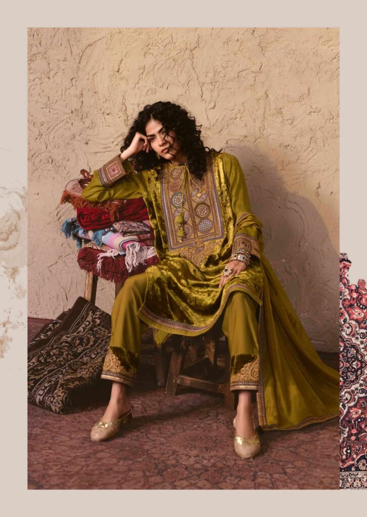 My Fashion Road Aiqa Nooren Party Wear Velvet Designer Suits | A-4
