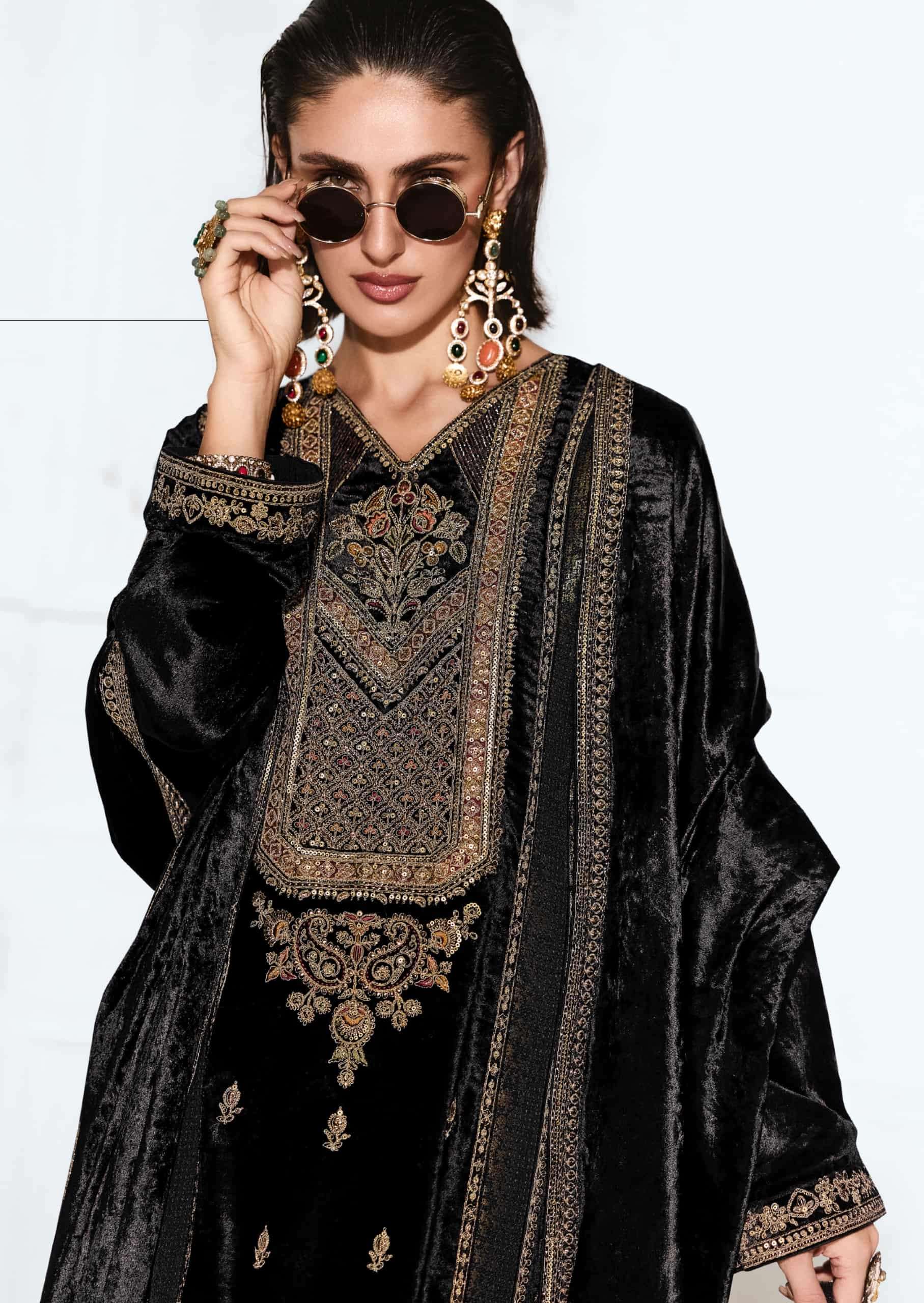My Fashion Road Aiqa Rubaab Premium Designs Velvet Suit | G-4 My Fashion Road Aiqa Rubaab Premium Designs Velvet Suit | G-4